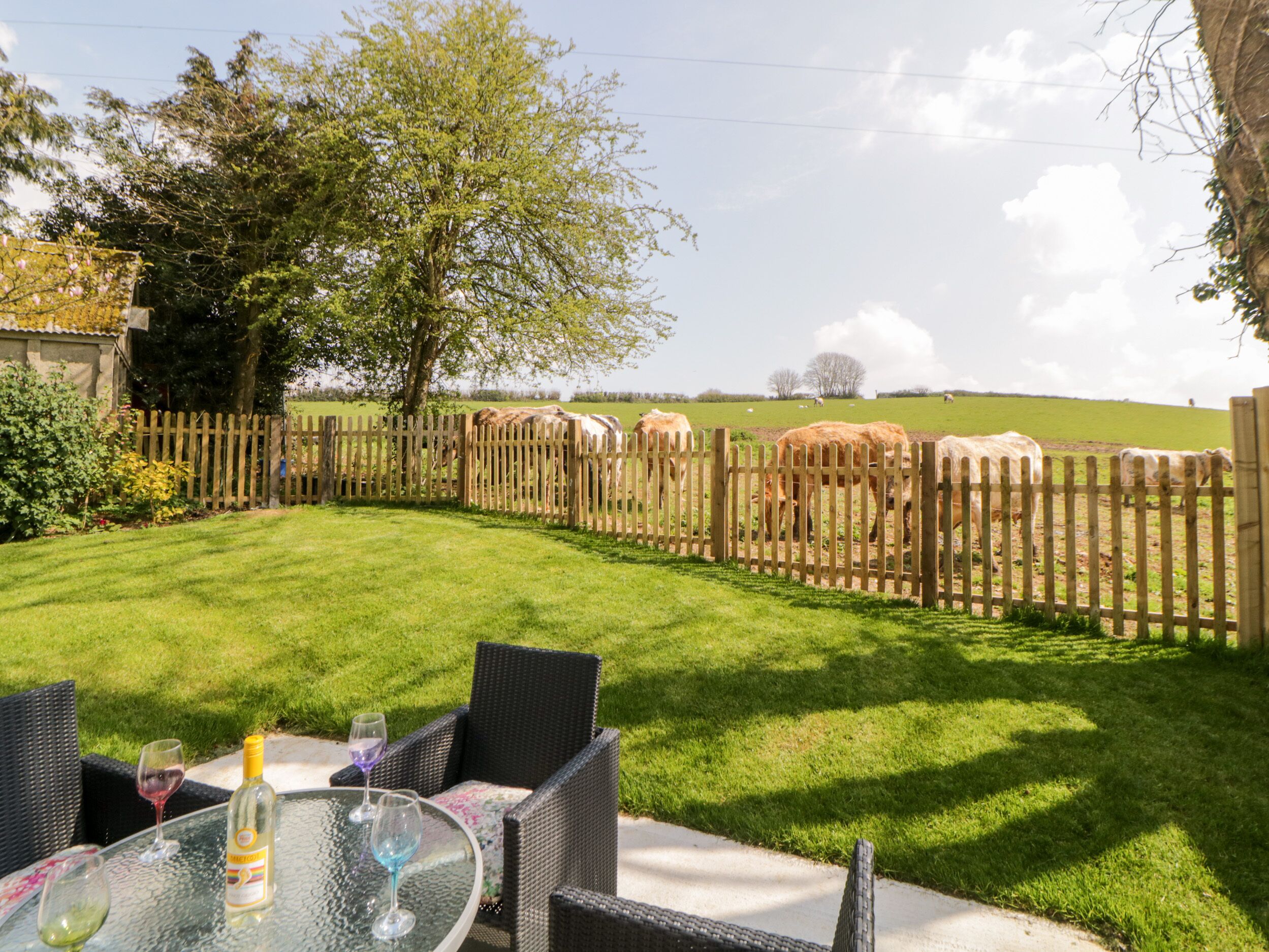 Cottage | Outdoor dining