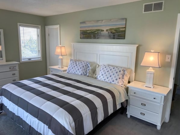 4 bedrooms, iron/ironing board, free WiFi