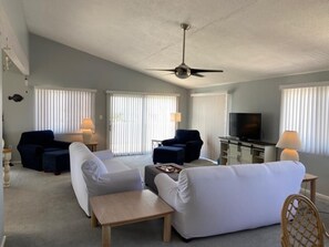 Fernseher, DVD-Player