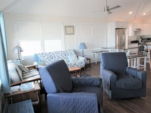 Smart TV, DVD player