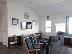 Smart TV, DVD player