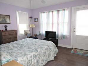 2 bedrooms, iron/ironing board, free WiFi