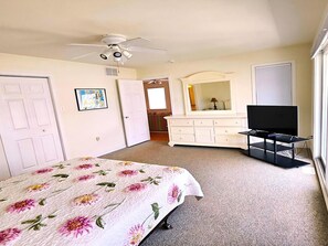 5 Schlafzimmer, Bügeleisen/Bügelbrett, kostenloses WLAN
