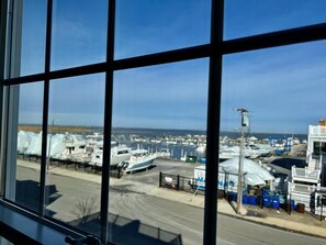 Interior - NEW TOWNHOUSE - CLOSE TO ALL BEACH HAVEN HAS TO OFFER! (Beach Haven)