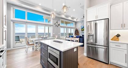 New Oceanfront in Peahala Park . Sleeps 11 .