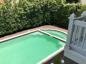 A heated pool - 4 bedroom accommodation in Beach Haven (Beach Haven)