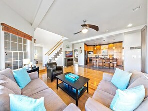 Smart-TV, Tischtennisplatte