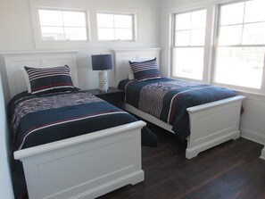 5 Schlafzimmer, Bügeleisen/Bügelbrett, WLAN