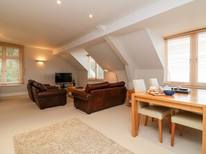 Dining - Springside (Barnstaple)