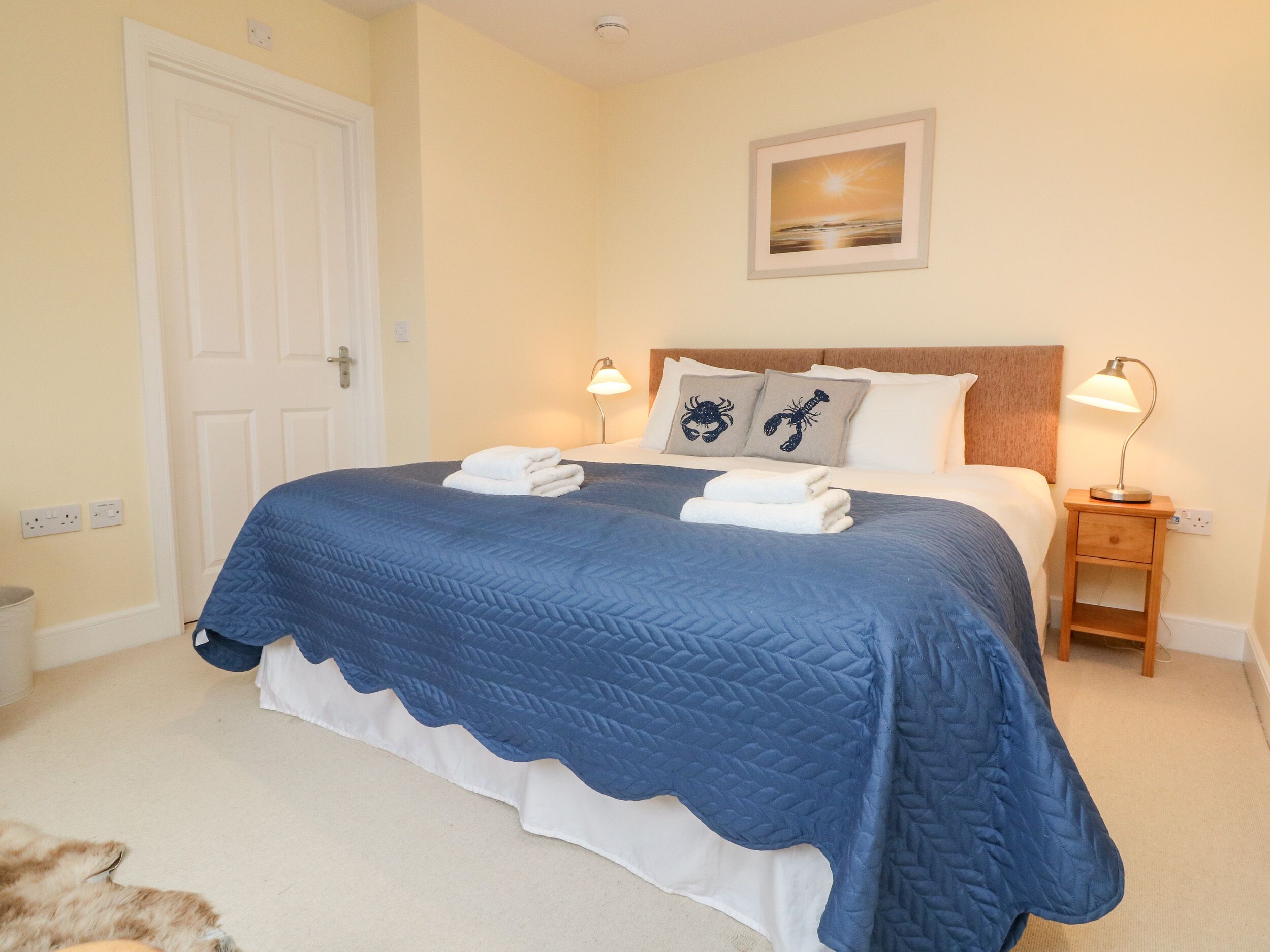 2 bedrooms, individually decorated, individually furnished, free WiFi