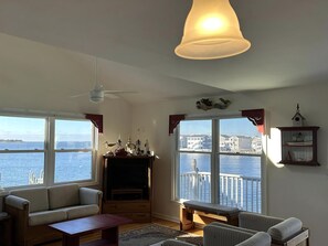 Smart TV, DVD player - 4 bedroom accommodation in Ship Bottom (Ship Bottom)