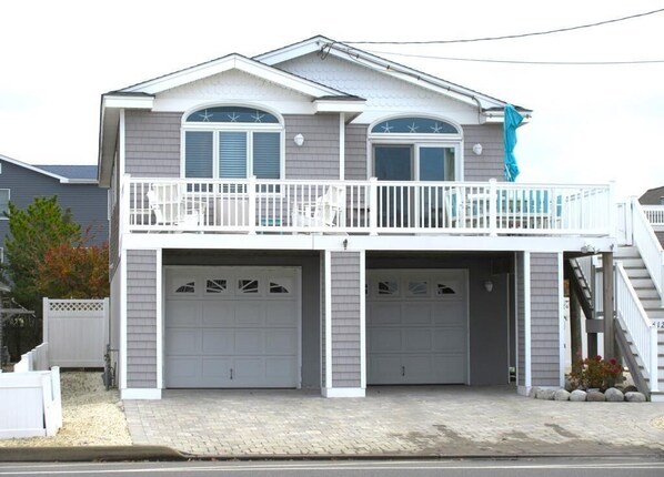 Exterior - 3 bedroom 2 bath raised ranch in Surf City with pool (Surf City)