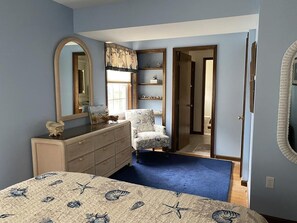 3 bedrooms, iron/ironing board, WiFi