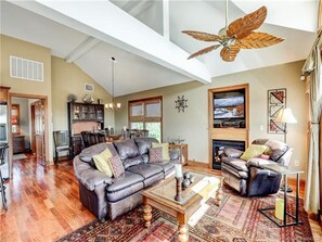 Smart TV, DVD player