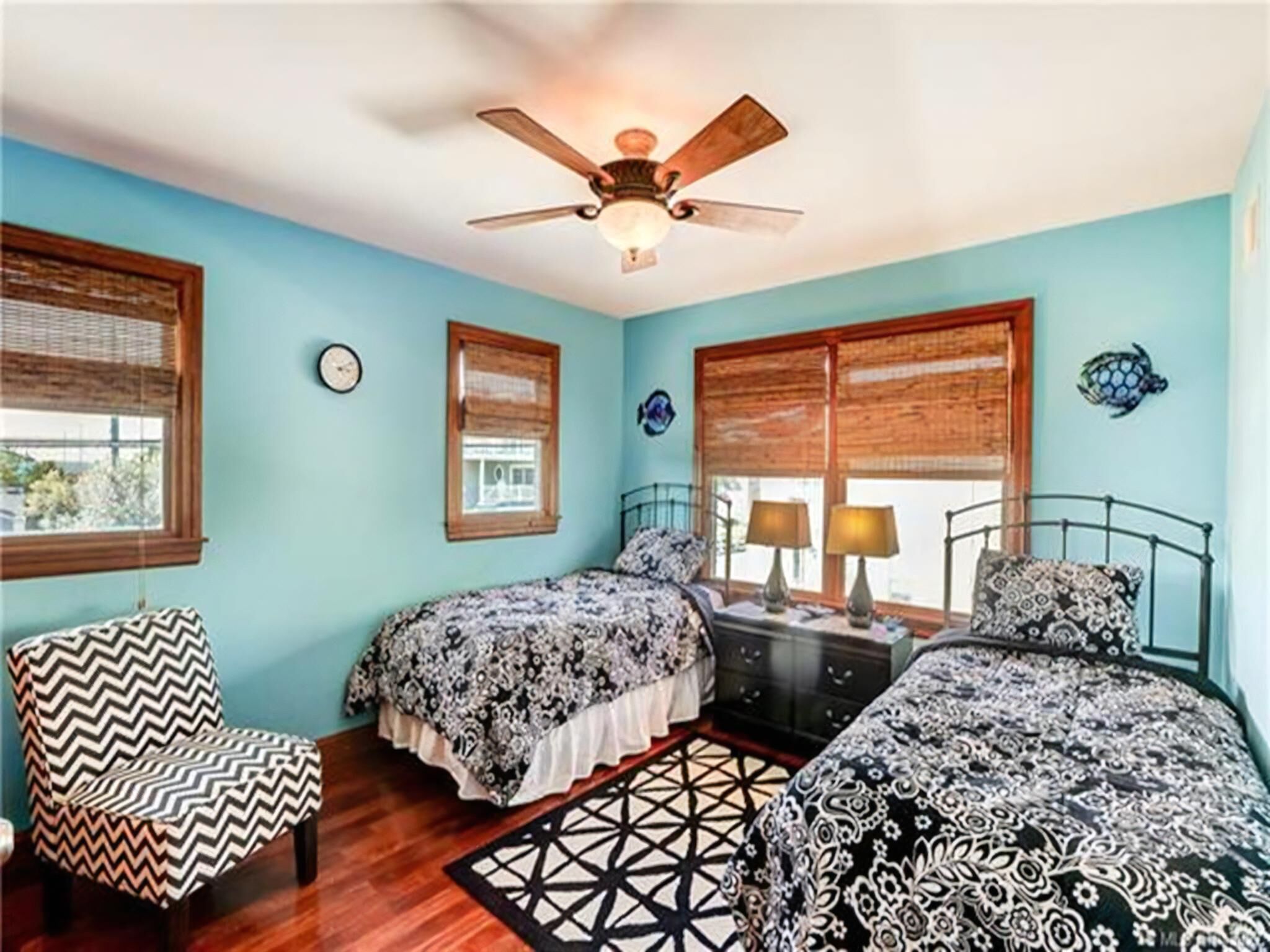 4 bedrooms, iron/ironing board, free WiFi