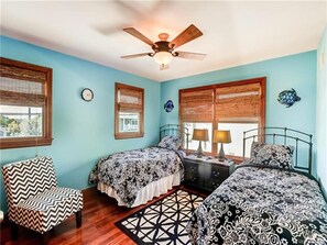 4 Schlafzimmer, Bügeleisen/Bügelbrett, kostenloses WLAN