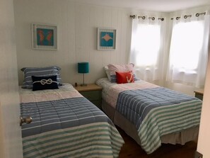 4 bedrooms, iron/ironing board, free WiFi