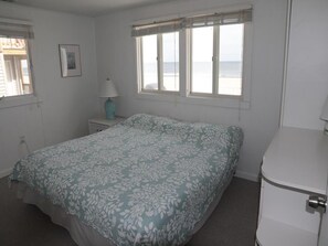 3 bedrooms, iron/ironing board, free WiFi