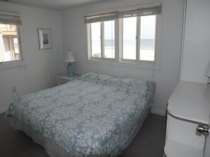 3 bedrooms, iron/ironing board, free WiFi - 2nd Floor OceanFront Duplex (North Beach Haven)