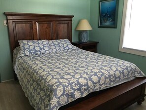 3 bedrooms, WiFi - 2nd Floor Duplex with Ocean Views! (Barnegat Light)