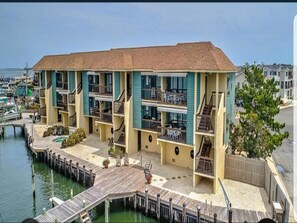 Exterior - BAY FRONT 2 BEDROOM AND 2 BATH CONDO (Beach Haven)