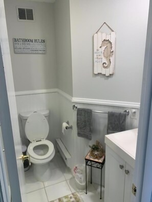 Bathroom - Brant Beach 2 bedroom 1.5 bath ocean side condo (Brighton Beach)