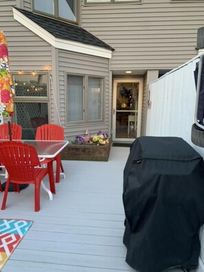Outdoor dining - Brant Beach 2 bedroom 1.5 bath ocean side condo (Brighton Beach)
