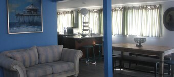 Super cute!! Waterfront Lagoon in Beach Haven West!
