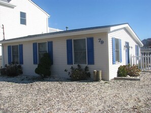 Exterior - Super cute!! Waterfront Lagoon in Beach Haven West! (Manahawkin)