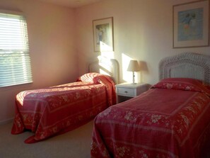 5 bedrooms, iron/ironing board, free WiFi - 5 bedroom accommodation in Barnegat Light (Barnegat Light)