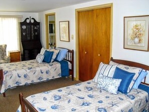 5 Schlafzimmer, Bügeleisen/Bügelbrett, WLAN