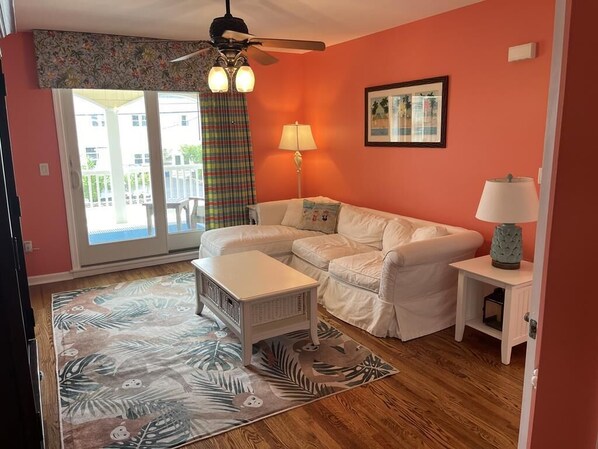 Smart TV, fireplace, DVD player