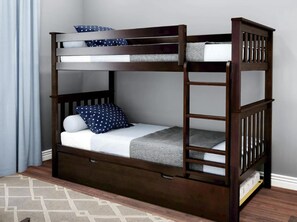 5 bedrooms, iron/ironing board, free WiFi