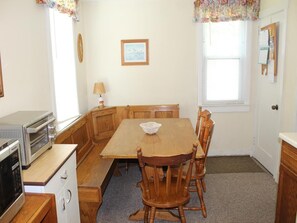 Dining - 4 bedroom accommodation in Beach Haven Terrace (Beach Haven Terrace)