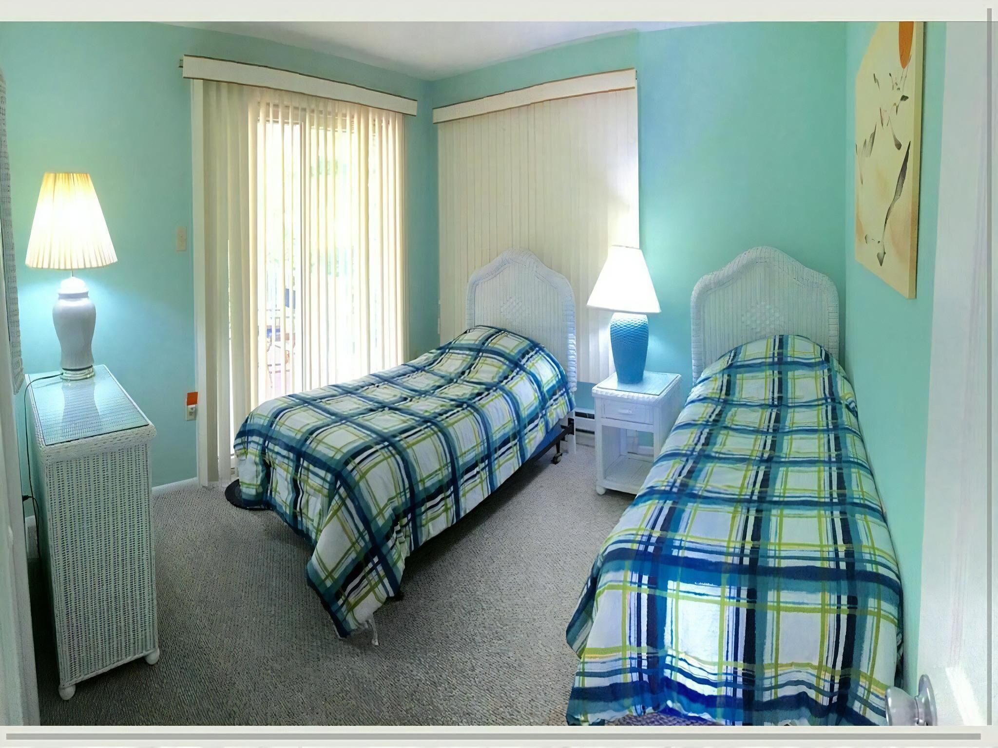 4 bedrooms, iron/ironing board, free WiFi