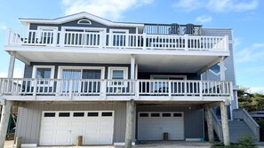 Exterior - 5 BR, 3rd from the ocean (Loveladies)