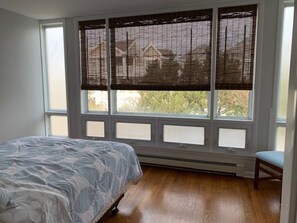 4 室のベッドルーム、アイロン / アイロン台、WiFi (無料)