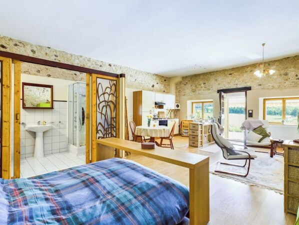 1 Schlafzimmer, Bügeleisen/Bügelbrett, Internetzugang