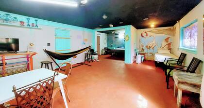 Industrial apt nearby Melbourne Beach & Downtown for 3