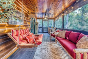 Smart-TV, Kamin, Videospiele, DVD-Player