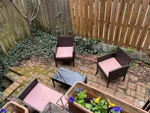 Terrace/patio - Penn & Ten- Spacious Capitol Hill Rowhouse (Washington)