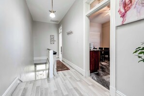 Interior - In the FAN/near VCU/Private Parking & fenced yard (Richmond)