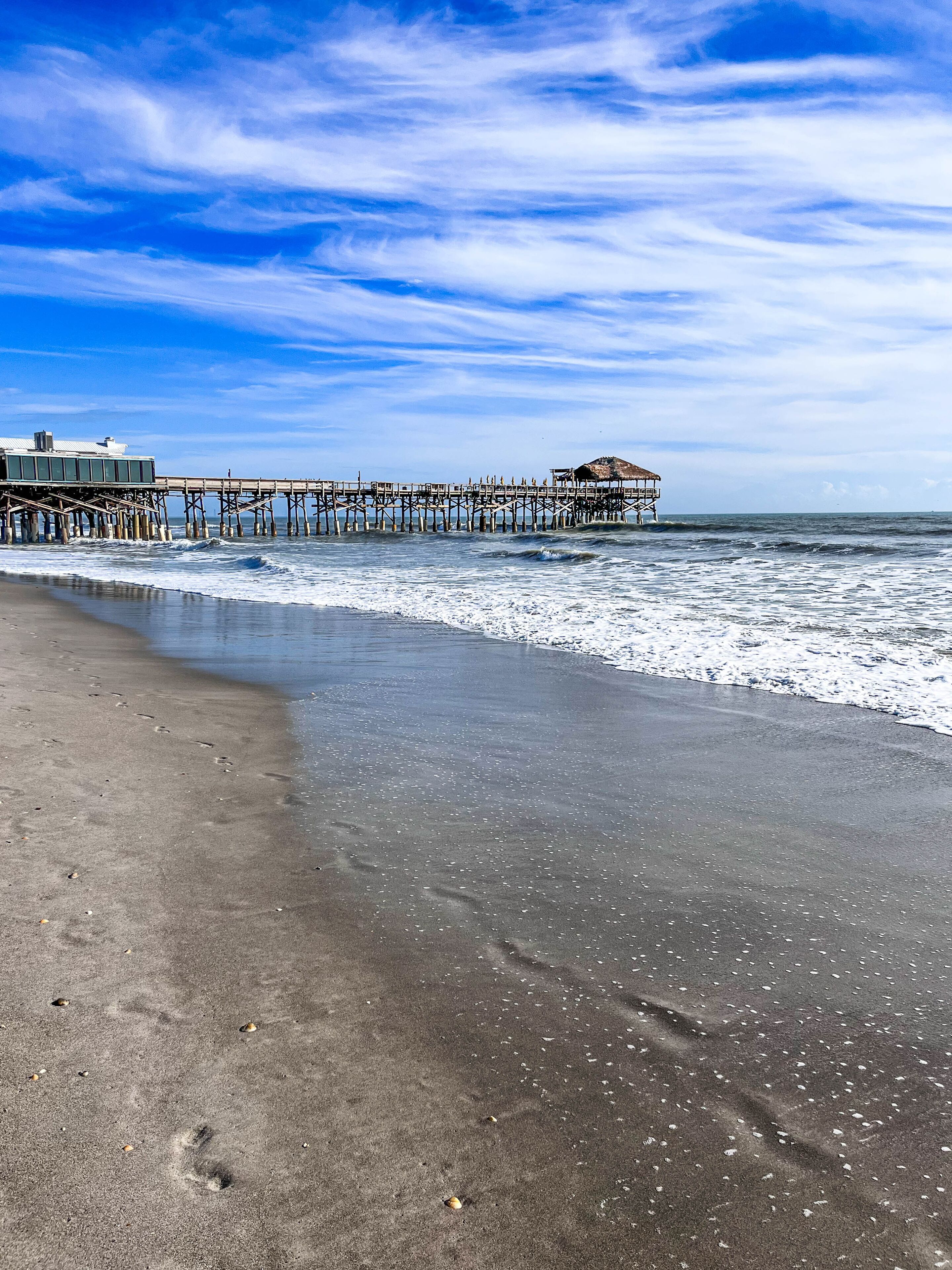 Plage, chaises longues, serviettes de plage
