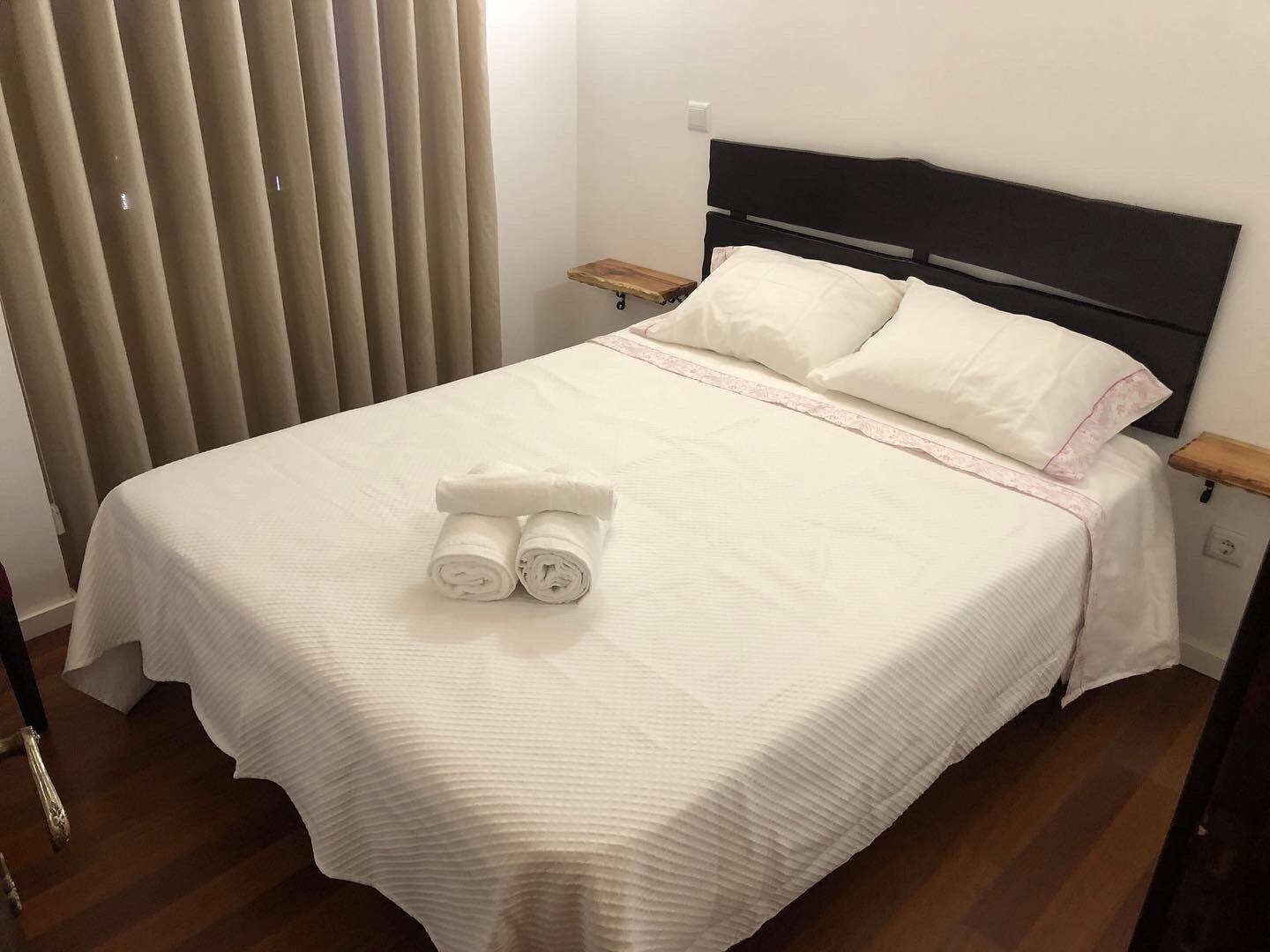 3 chambres, lit parapluie, Wi-Fi gratuit, draps fournis