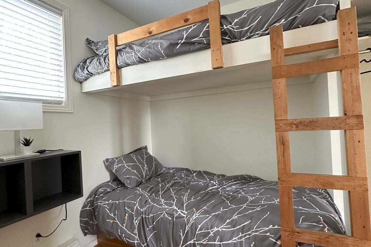 Alpehytte – comfort, 2 soverom, terrasse, utsikt mot innsjø (8) | Wi-fi (inkludert) og sengetøy