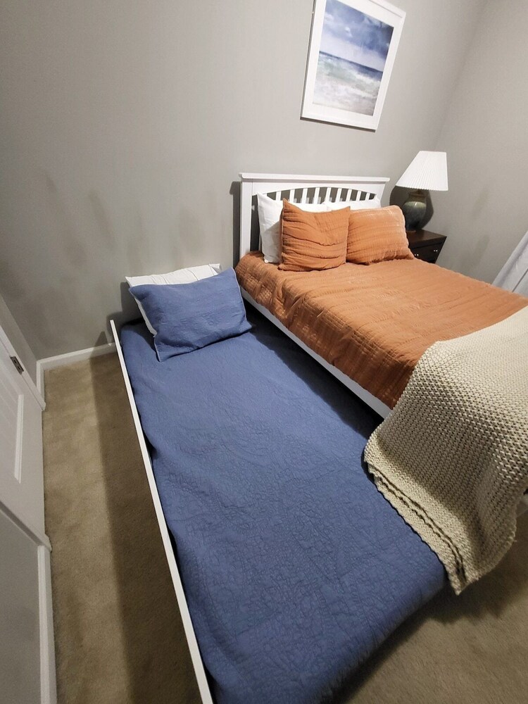 Mackintosh Townhome Retreat 4BD/3BA Alamance County Vrbo