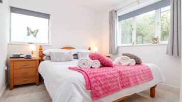 1 bedroom, individually decorated, individually furnished, free WiFi