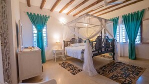 Luxury Villa | 6 bedrooms, blackout drapes, iron/ironing board, free WiFi - Luxury Perl Villa  (Watamu)