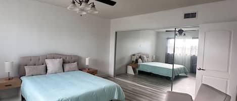 2 bedrooms, desk, iron/ironing board, free WiFi