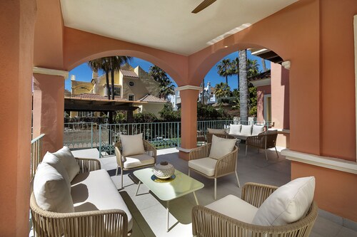 Lorea Playa, Luxury 6 Bedroom Villa with Seaview